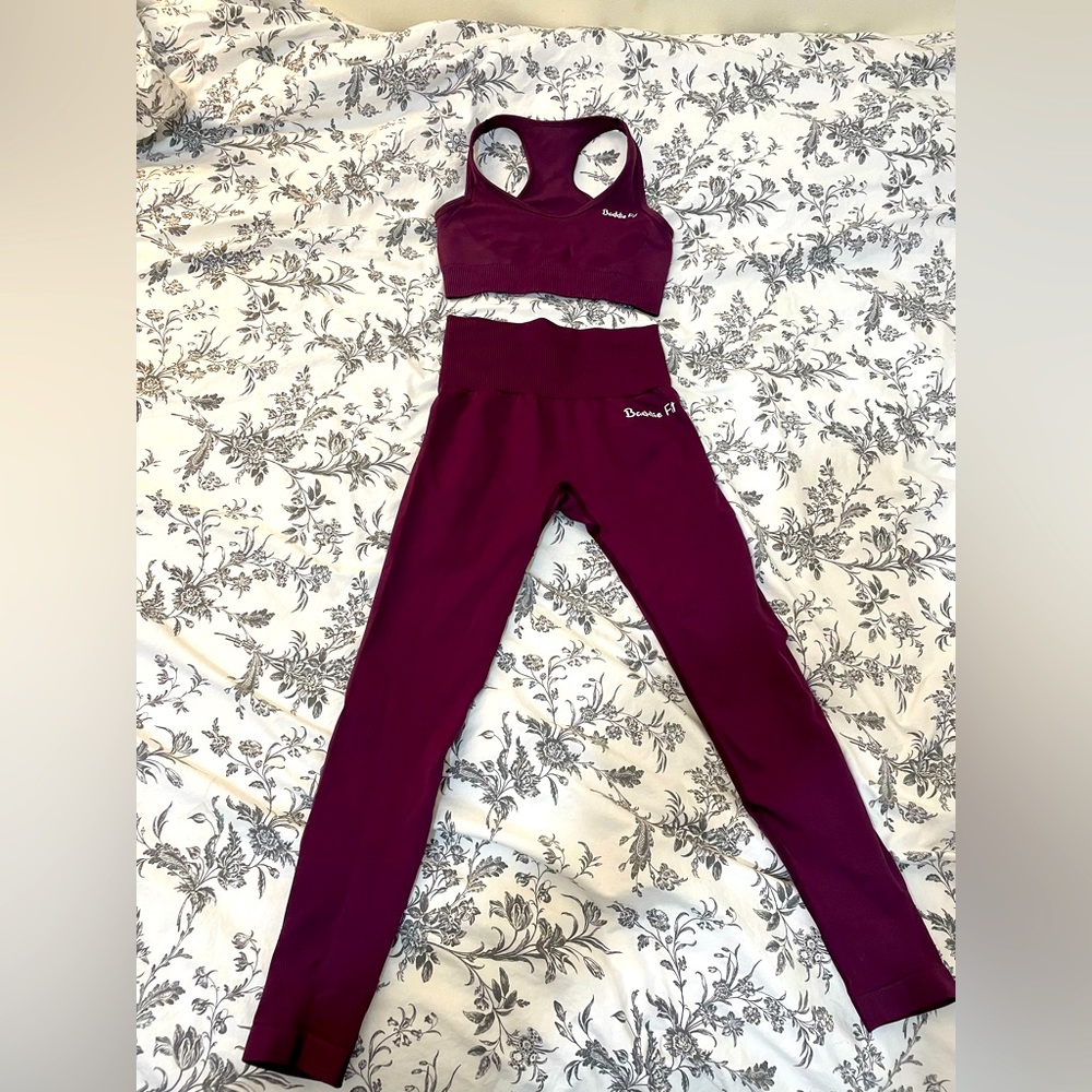Never worn! Work out/ athletic bra and leggings set!